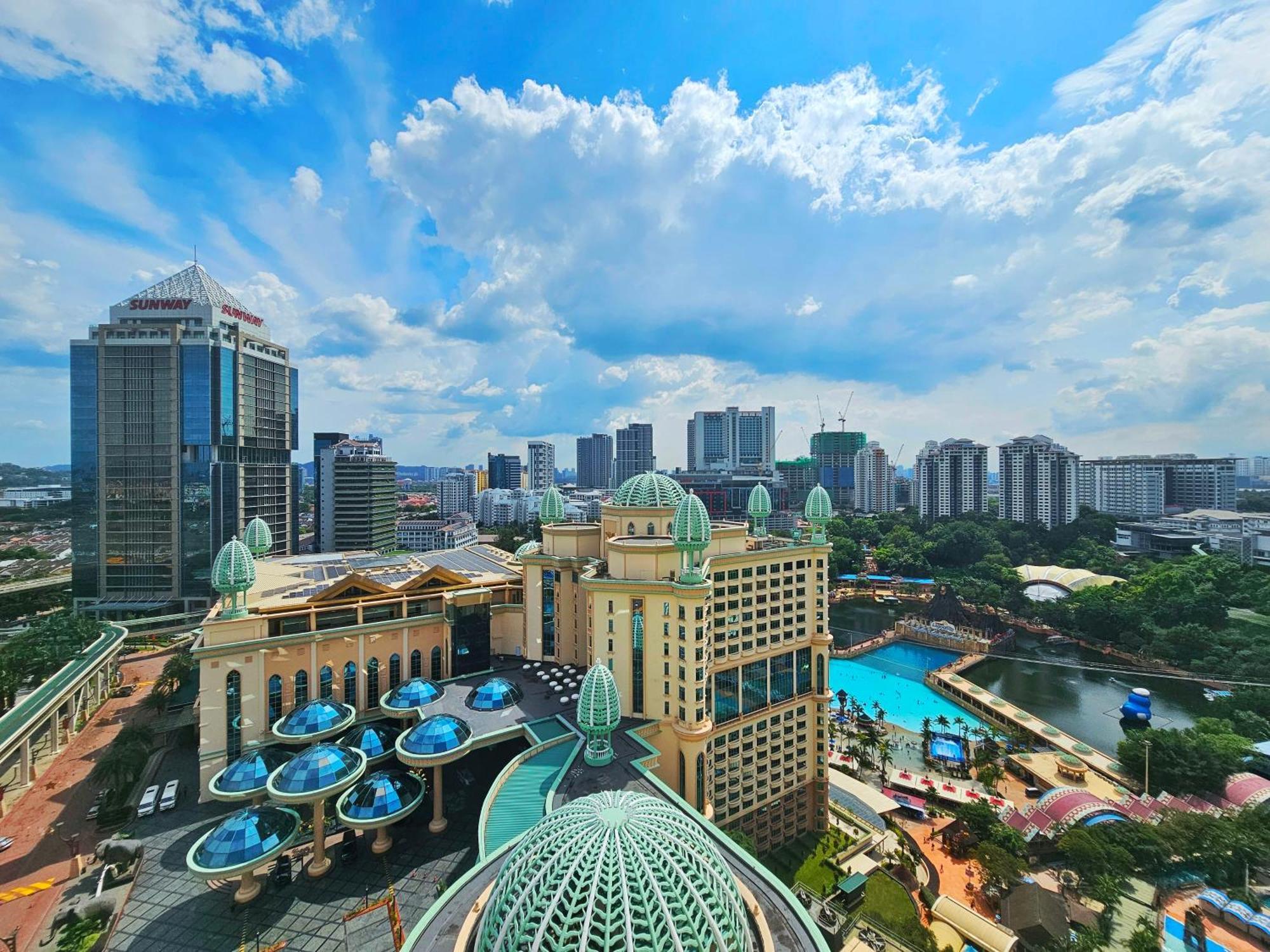 #12 New Sunway Resort Family Suite Lagoon View Petaling Jaya Exterior photo